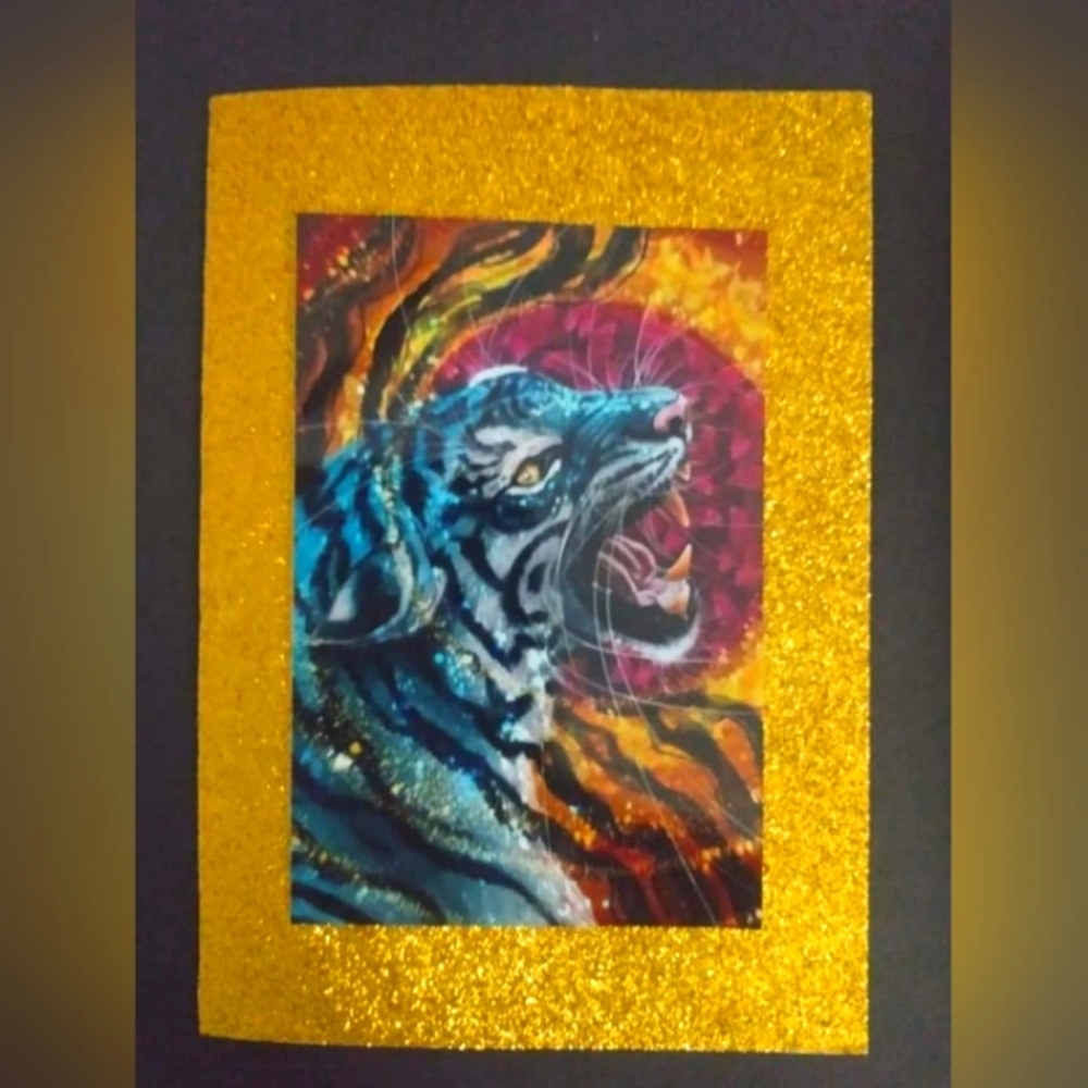 Tiger portrait, on glitter frame